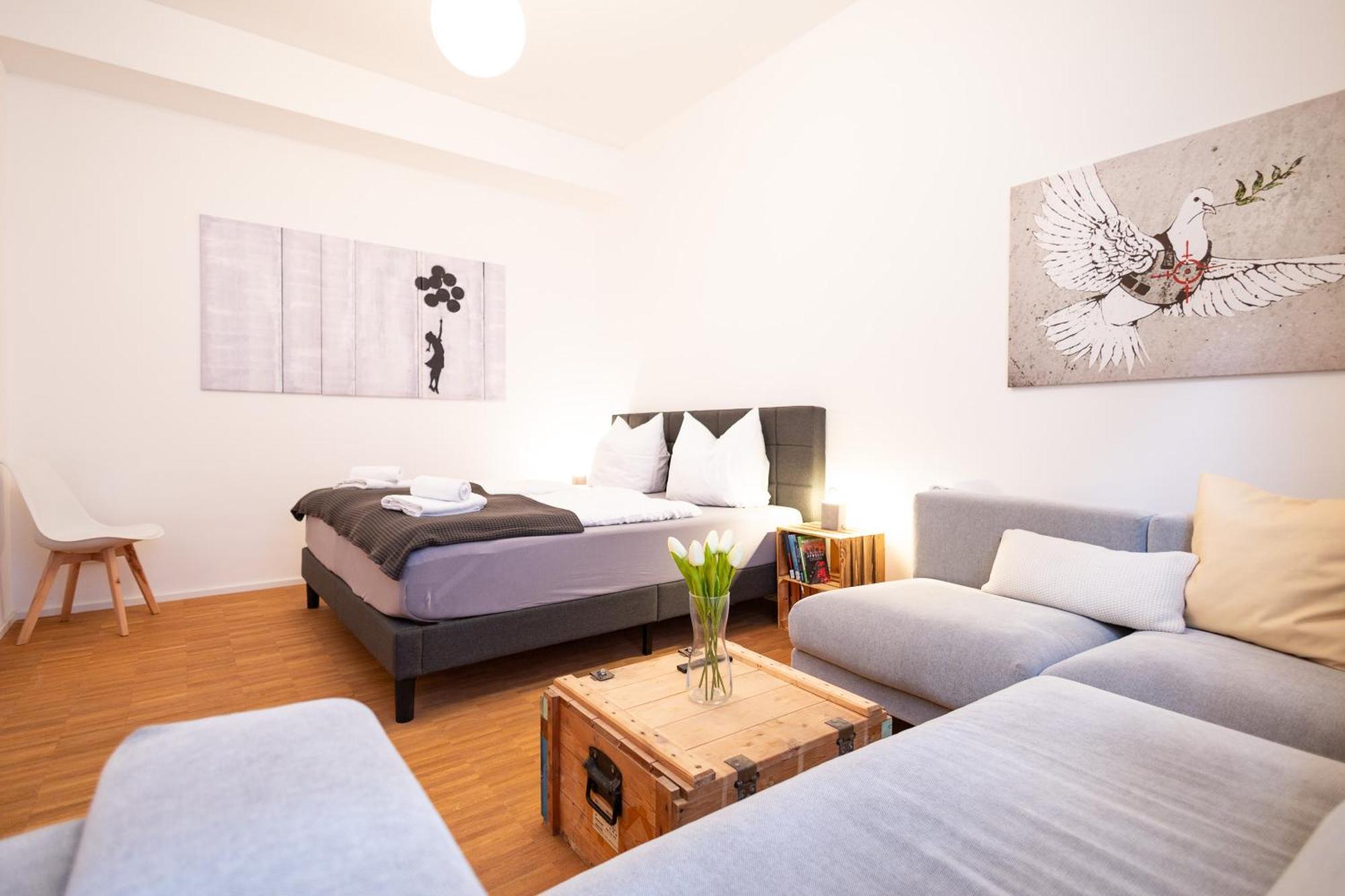 Ko-Living - Beatles Und Banksy Suites & Studios Am Eselsbrunnen - Altstadt - Kueche Halle  Dış mekan fotoğraf