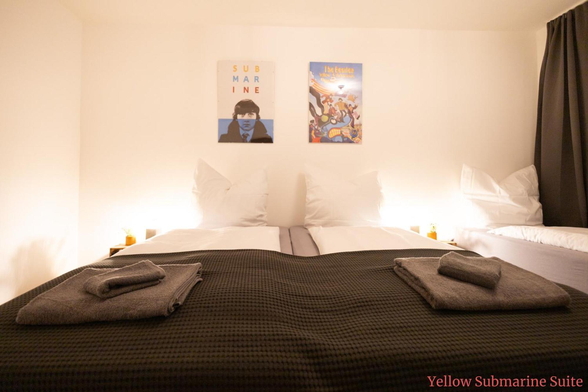 Ko-Living - Beatles Und Banksy Suites & Studios Am Eselsbrunnen - Altstadt - Kueche Halle  Dış mekan fotoğraf