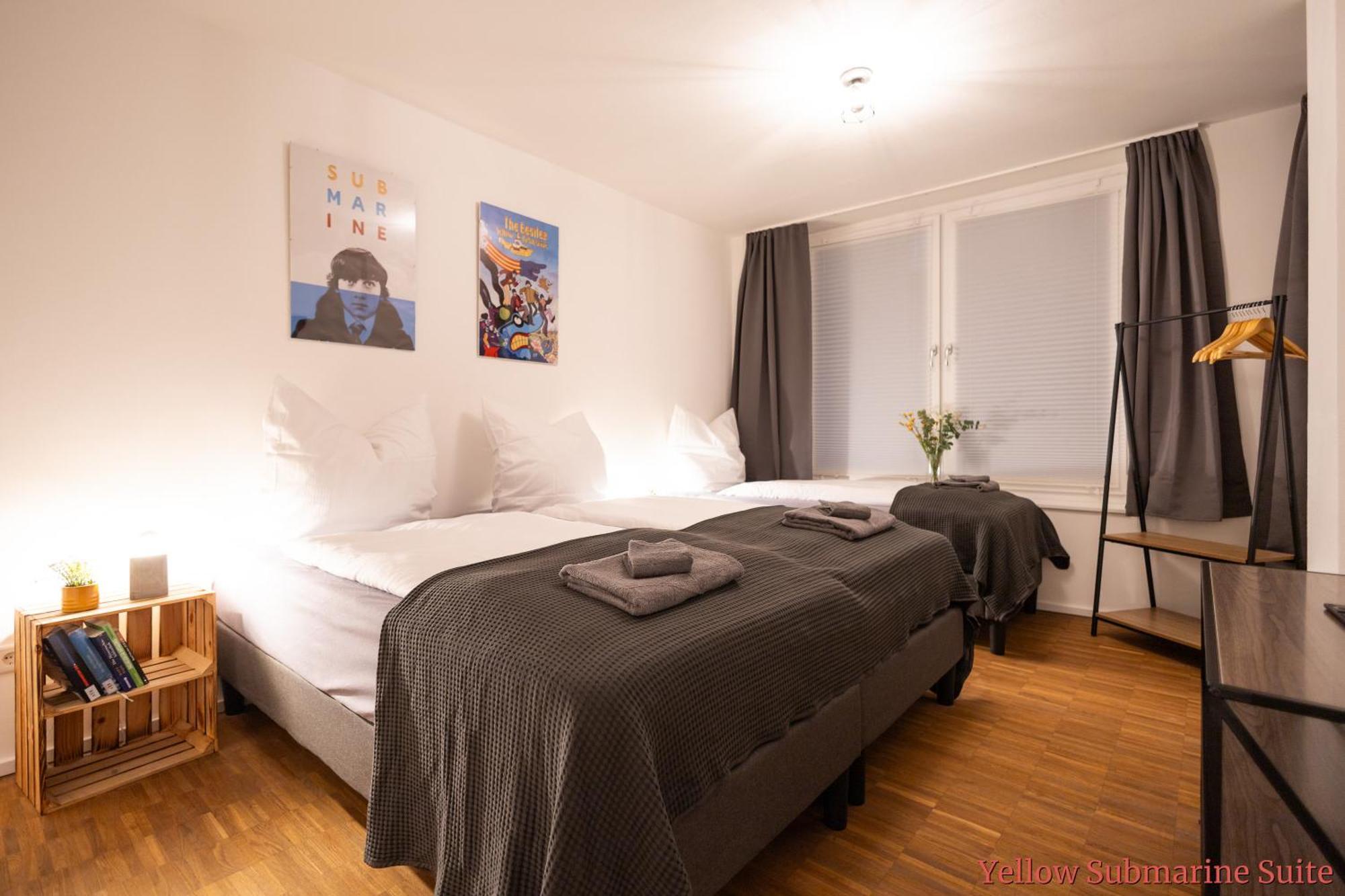 Ko-Living - Beatles Und Banksy Suites & Studios Am Eselsbrunnen - Altstadt - Kueche Halle  Dış mekan fotoğraf