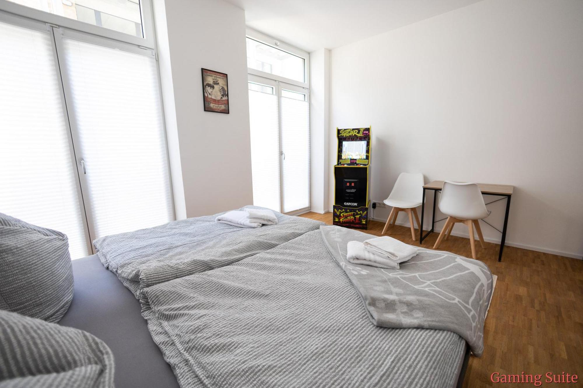 Ko-Living - Beatles Und Banksy Suites & Studios Am Eselsbrunnen - Altstadt - Kueche Halle  Dış mekan fotoğraf